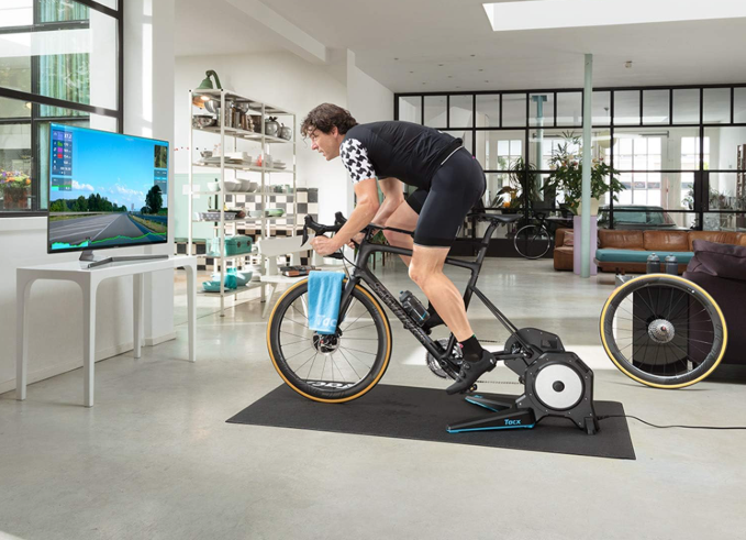 Rodillo de entrenamiento inteligente con potencia y precisión Tacx Flux 2 Smart Rodillo de entrenamiento inteligente con potencia y precisión Tacx Flux 2 Smart